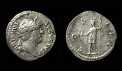 Hadrian, Denarius, Roma Standing reverse, Scarce!
